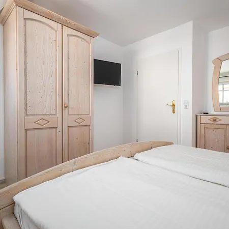 Birkenstrasse 11c Haus 2 * Цингст